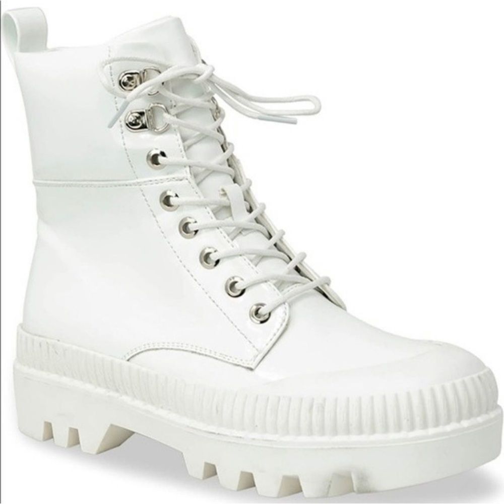 CHASE AND CHLOE Chelsey Shiny Patent Lug Sole Lace Up Side Zip Combat Boots 8.5